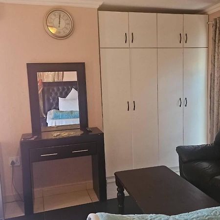 Kamp David Lodge Johannesburg Ngoại thất bức ảnh